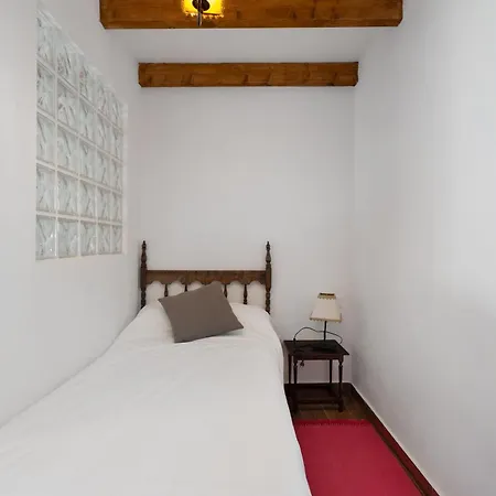 Amelia House * Roque Negro