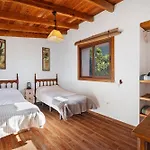 Amelia House *
