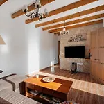 Amelia House *