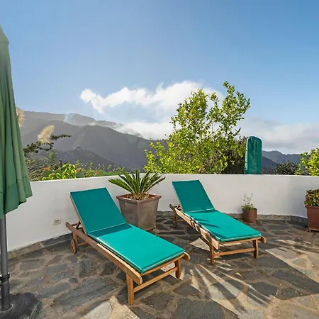 Amelia House * Roque Negro